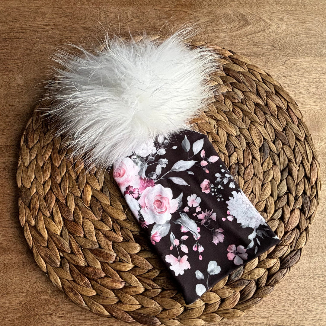 Tuque floral sur noir POMPON BLANC