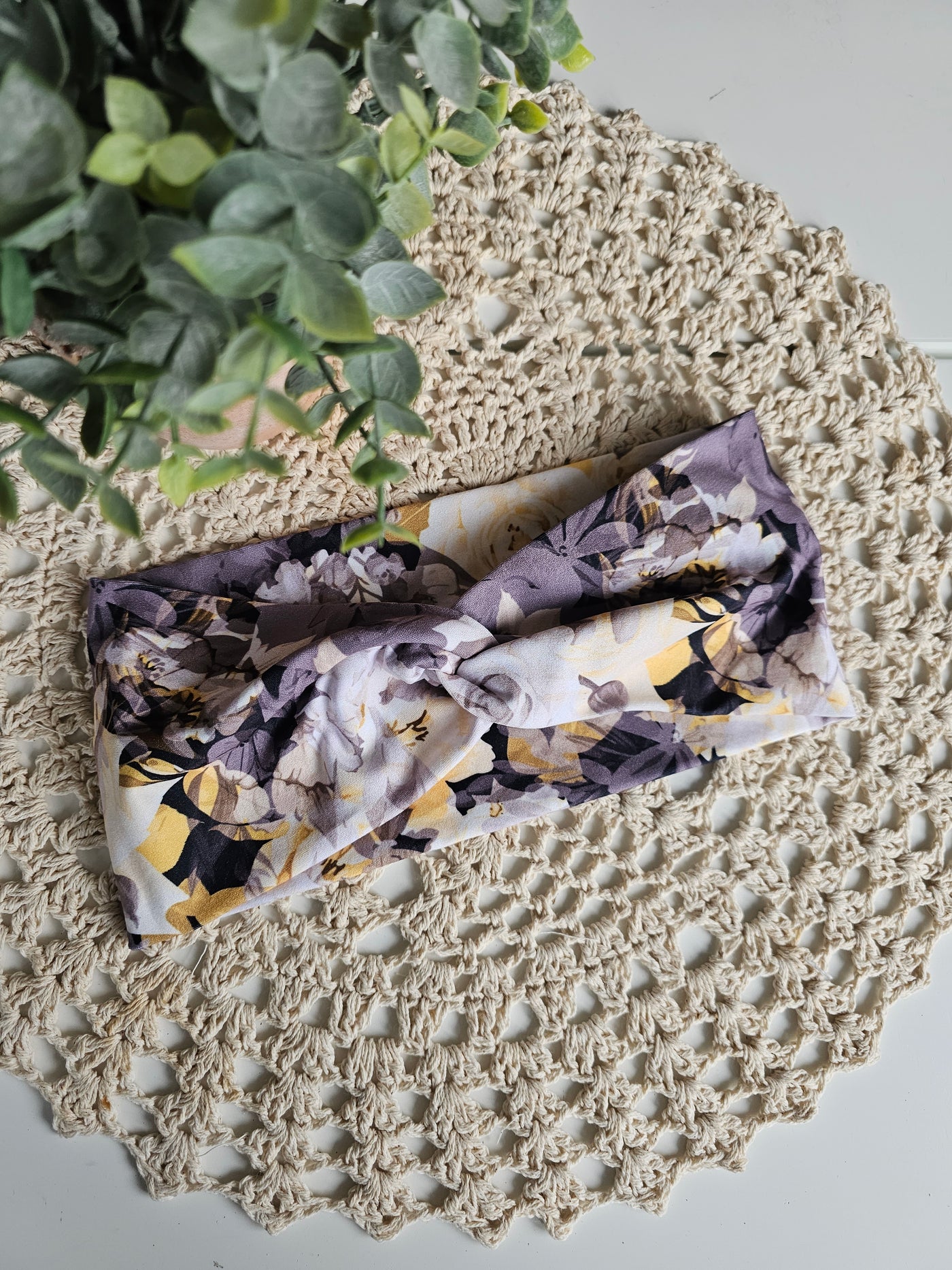 Bandeau twist fleurs grises jaunes noires