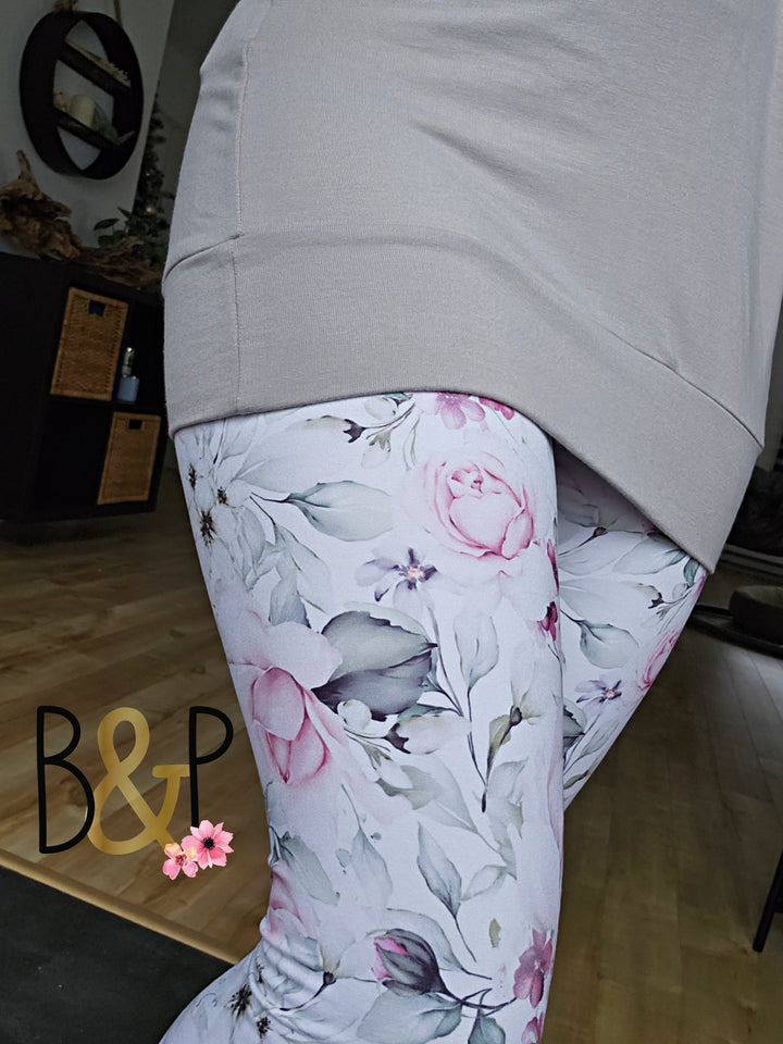 Legging belles roses sur blanc