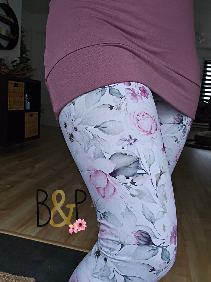 Legging belles roses sur blanc