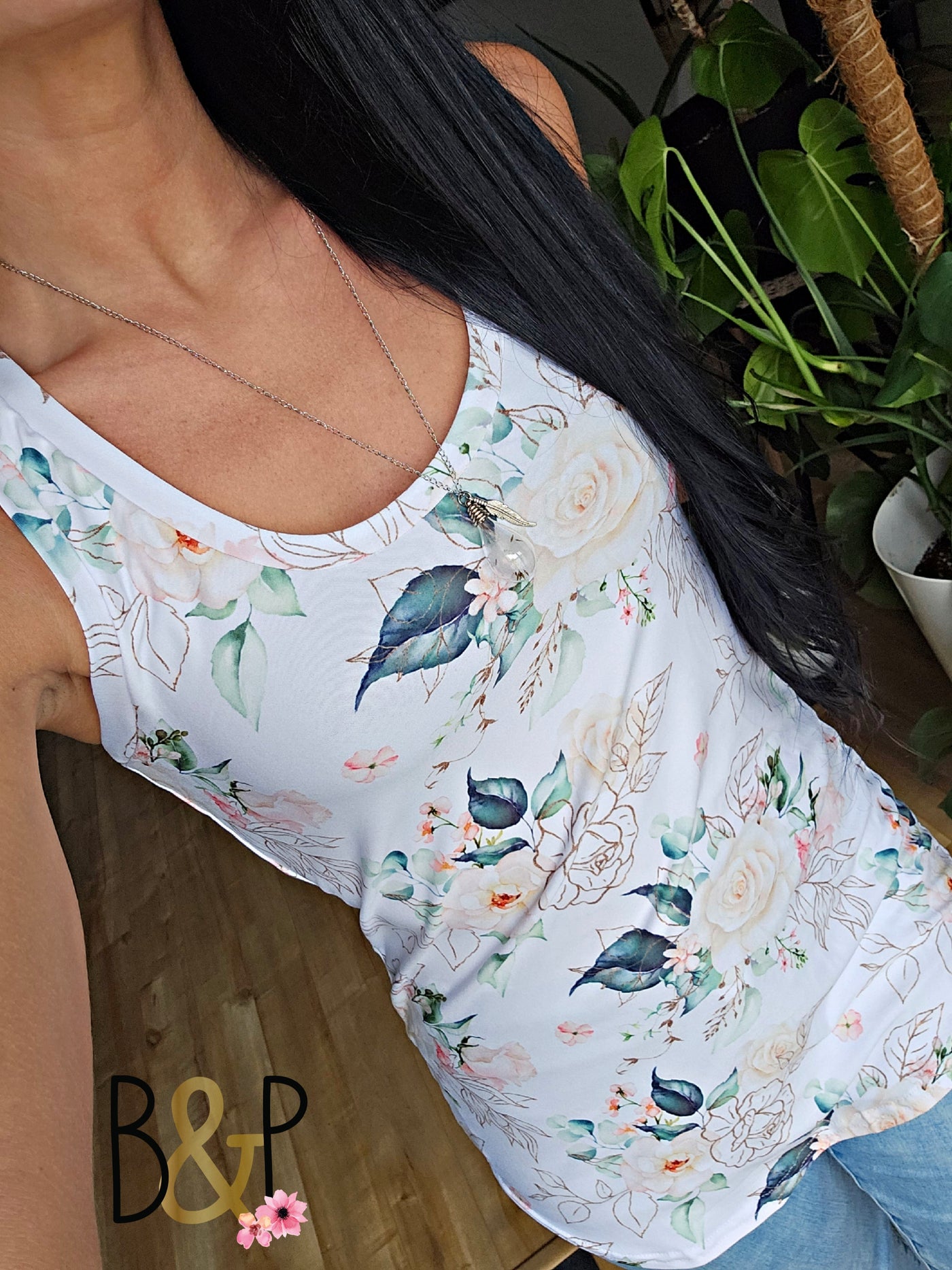 Camisole rose doré sur blanc