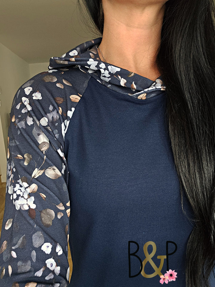 Hoodie marine & petits motifs
