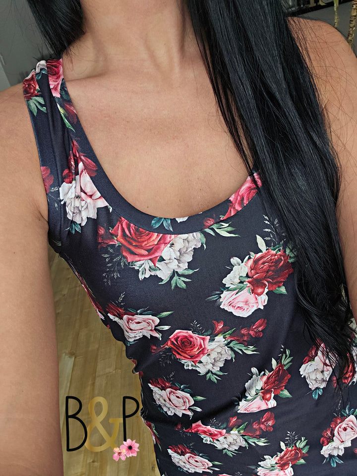 Camisole petits rosiers rouges