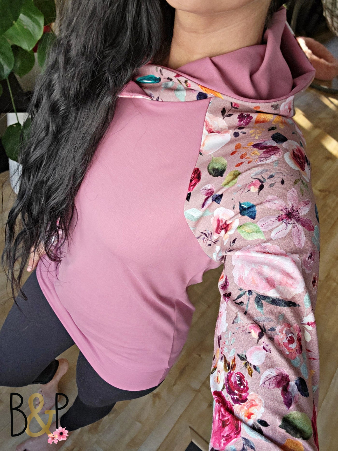 Hoodie capuchon croisé fleuri rose brown