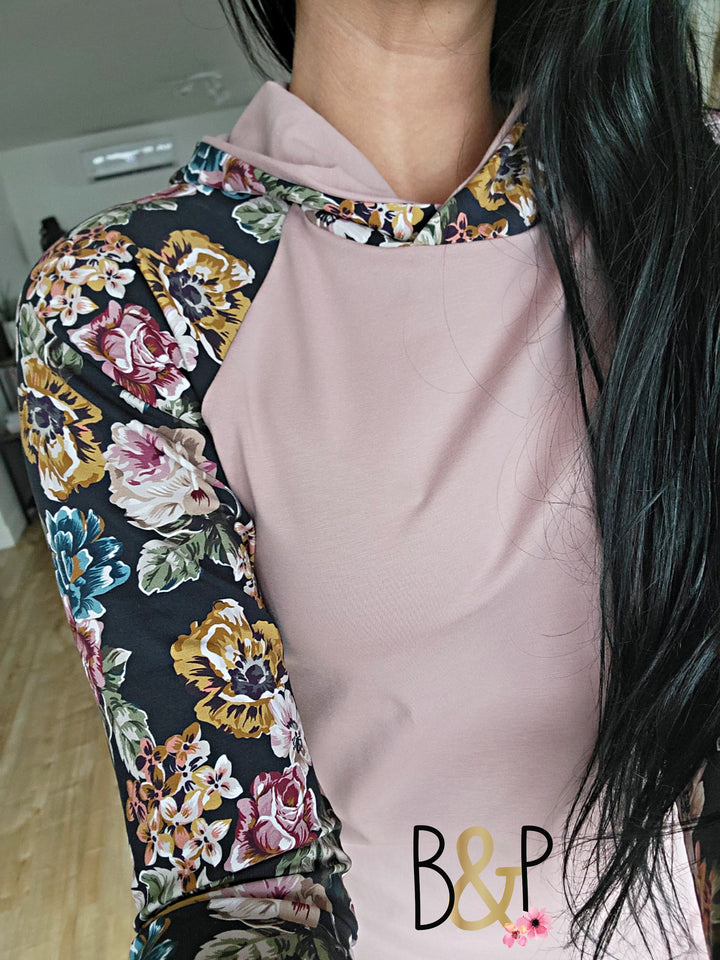 Hoodie capuchon croisé fleuri vieillot