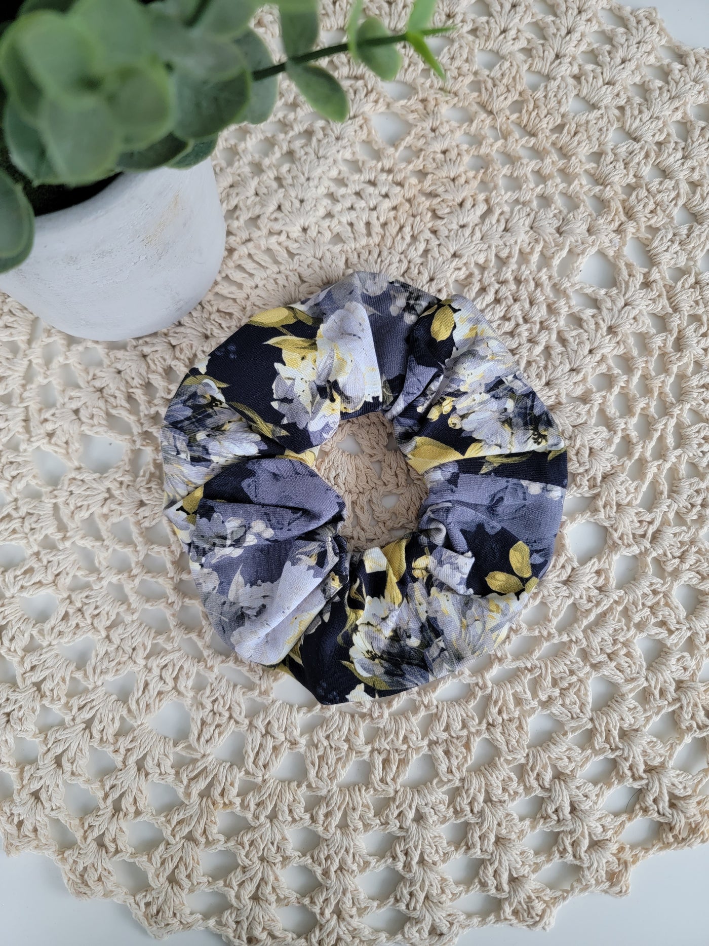 Chouchou petites fleurs jaunes