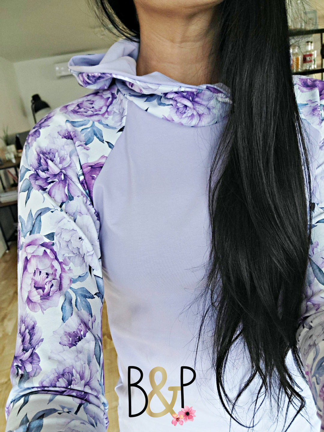 Hoodie bouquet de pivoines lilas