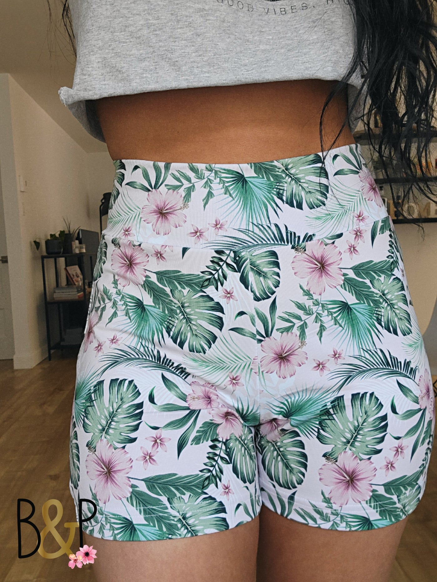 Short hibiscus rosé