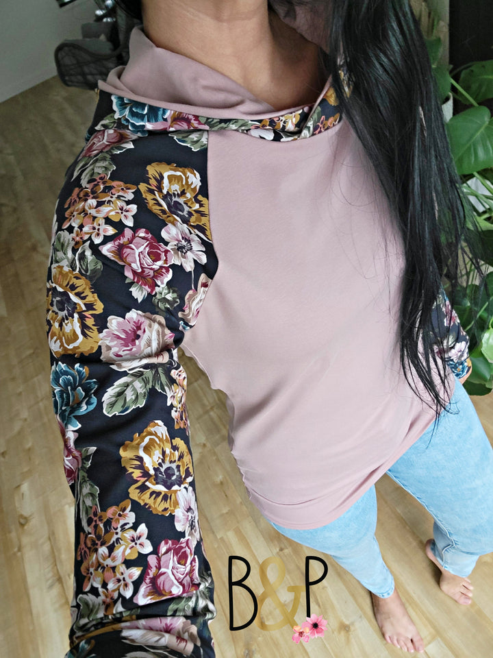 Hoodie capuchon croisé fleuri vieillot