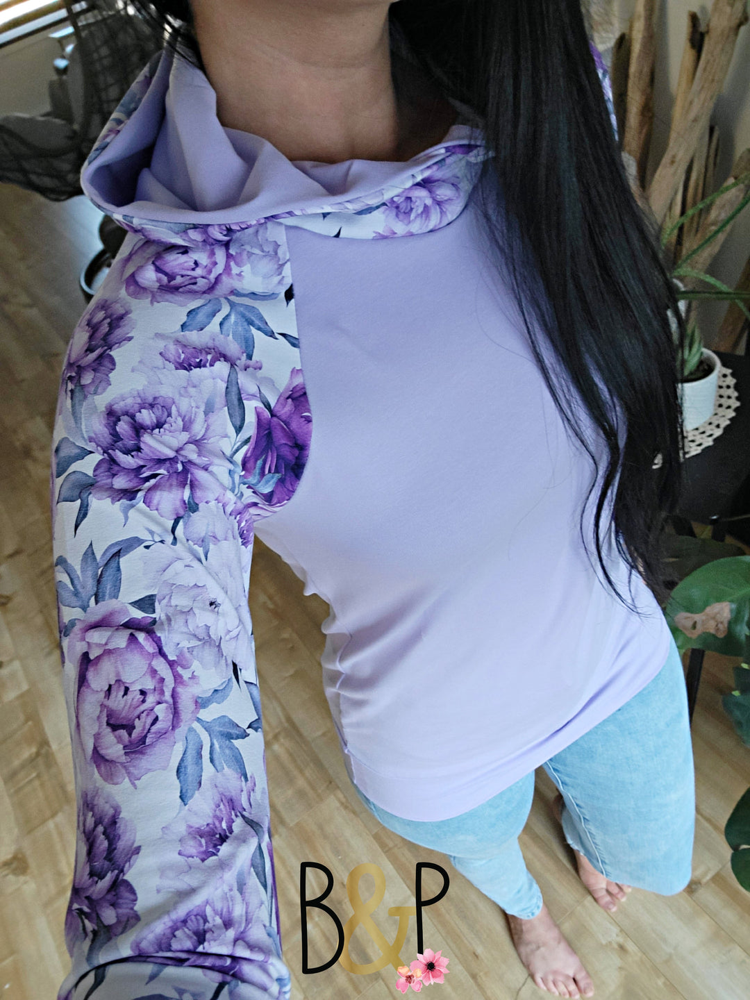Hoodie bouquet de pivoines lilas