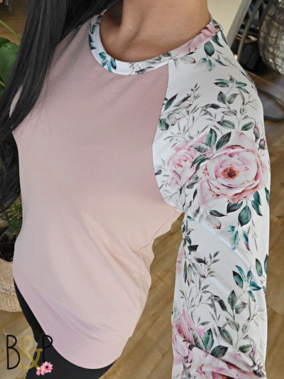 Tunique belles roses sur blanc