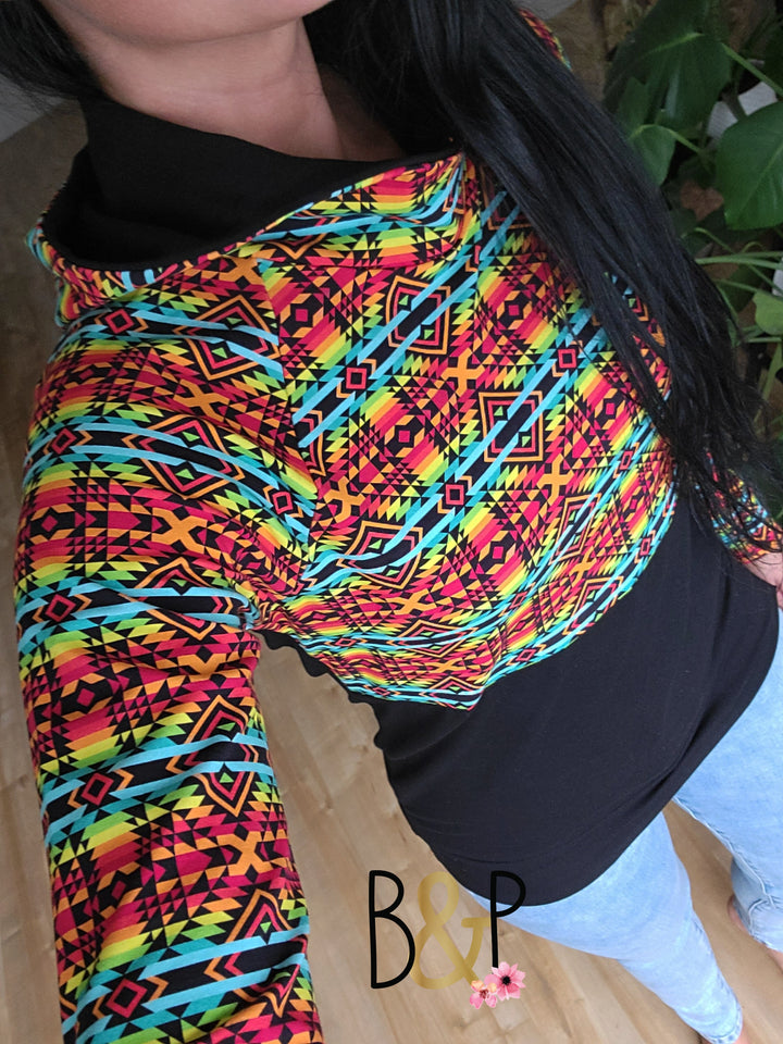 Hoodie aztèque orange , rouge & bas noir